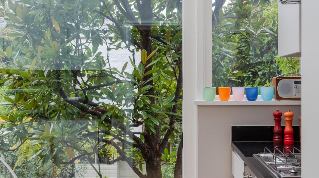 Joivy Elegant 3-bed Flat With Private Garden In Notting Hill, West London