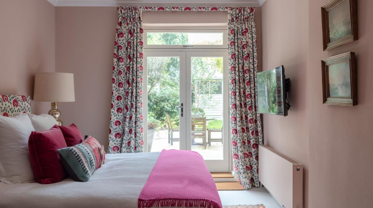 Joivy Elegant 3-bed Flat With Private Garden In Notting Hill, West *